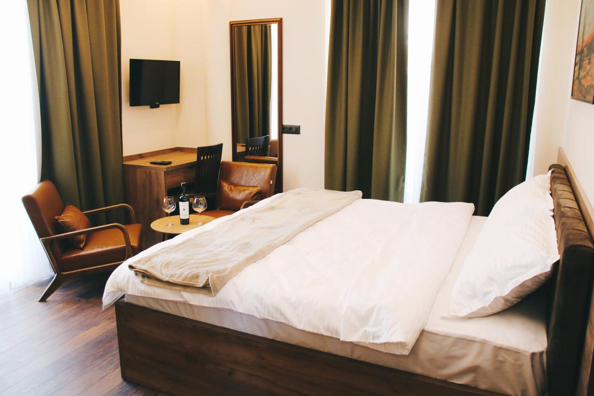 Suhareke Hotel Rozafa מראה חיצוני תמונה
