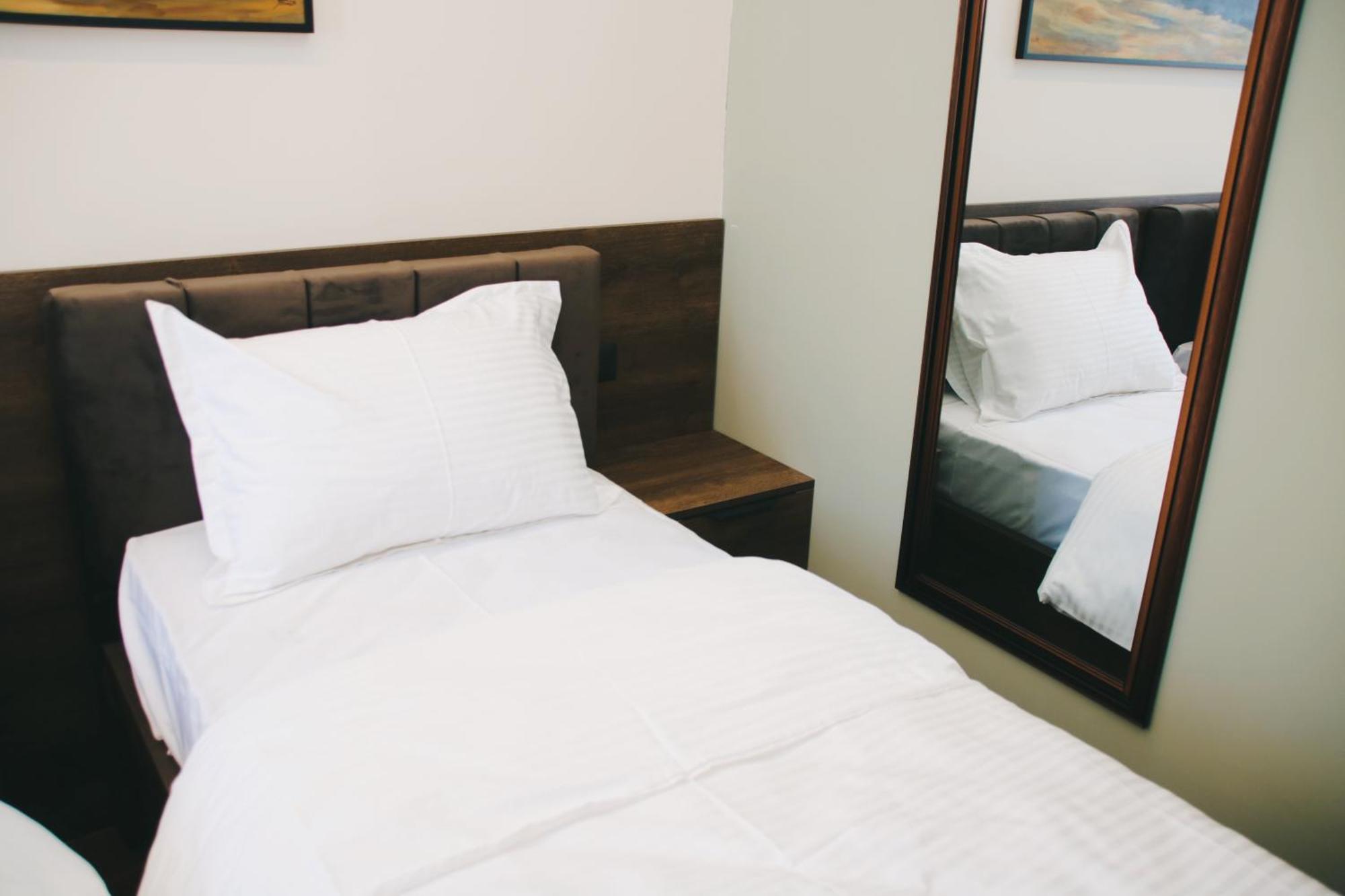 Suhareke Hotel Rozafa מראה חיצוני תמונה
