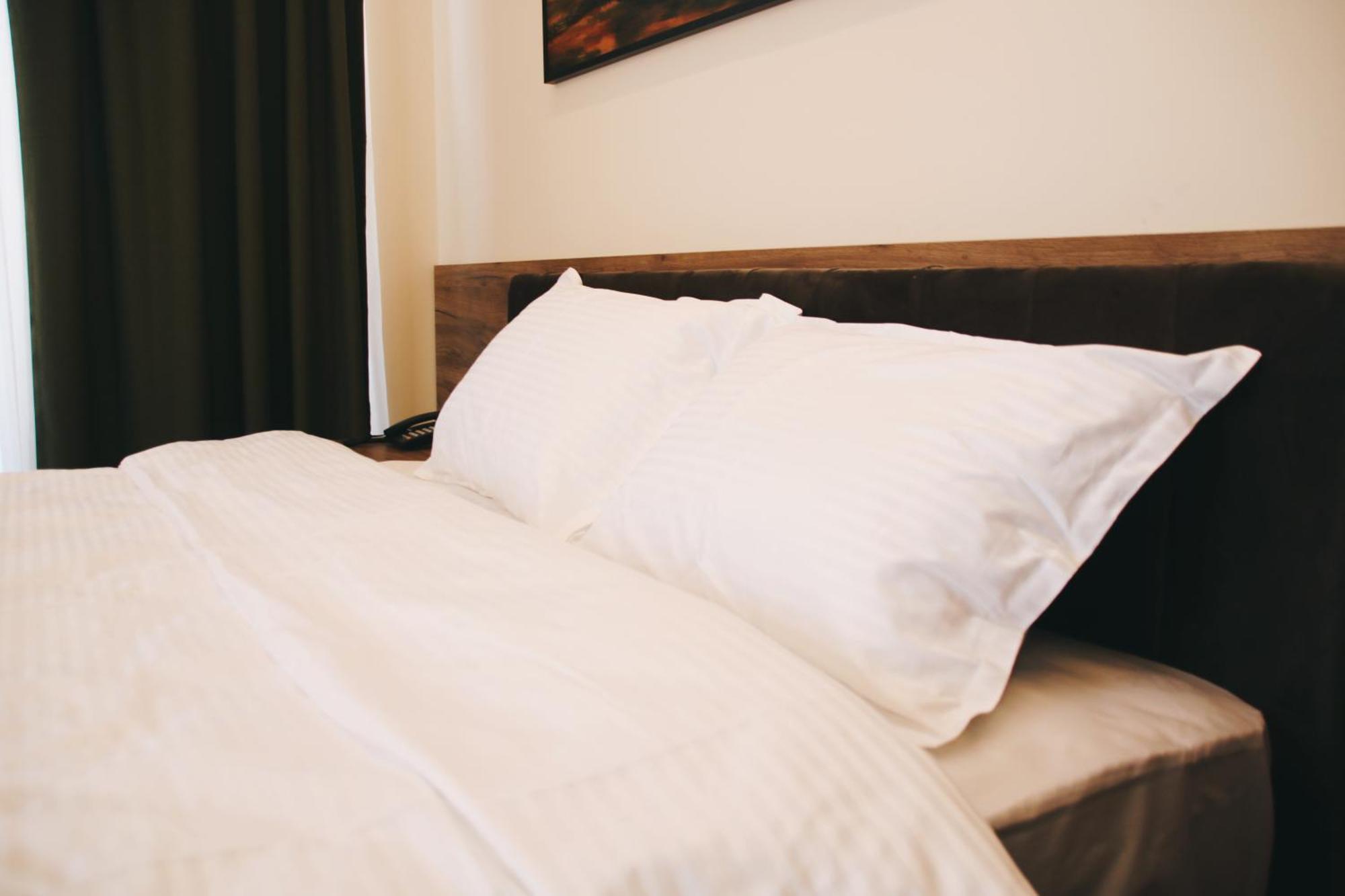 Suhareke Hotel Rozafa מראה חיצוני תמונה